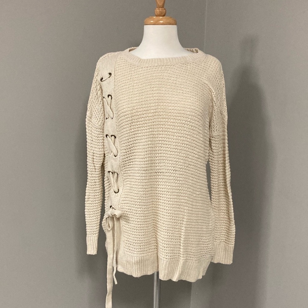 Cream Coloured Tunic Sweater w Lace up detail - Maurice's Size M - oversize
